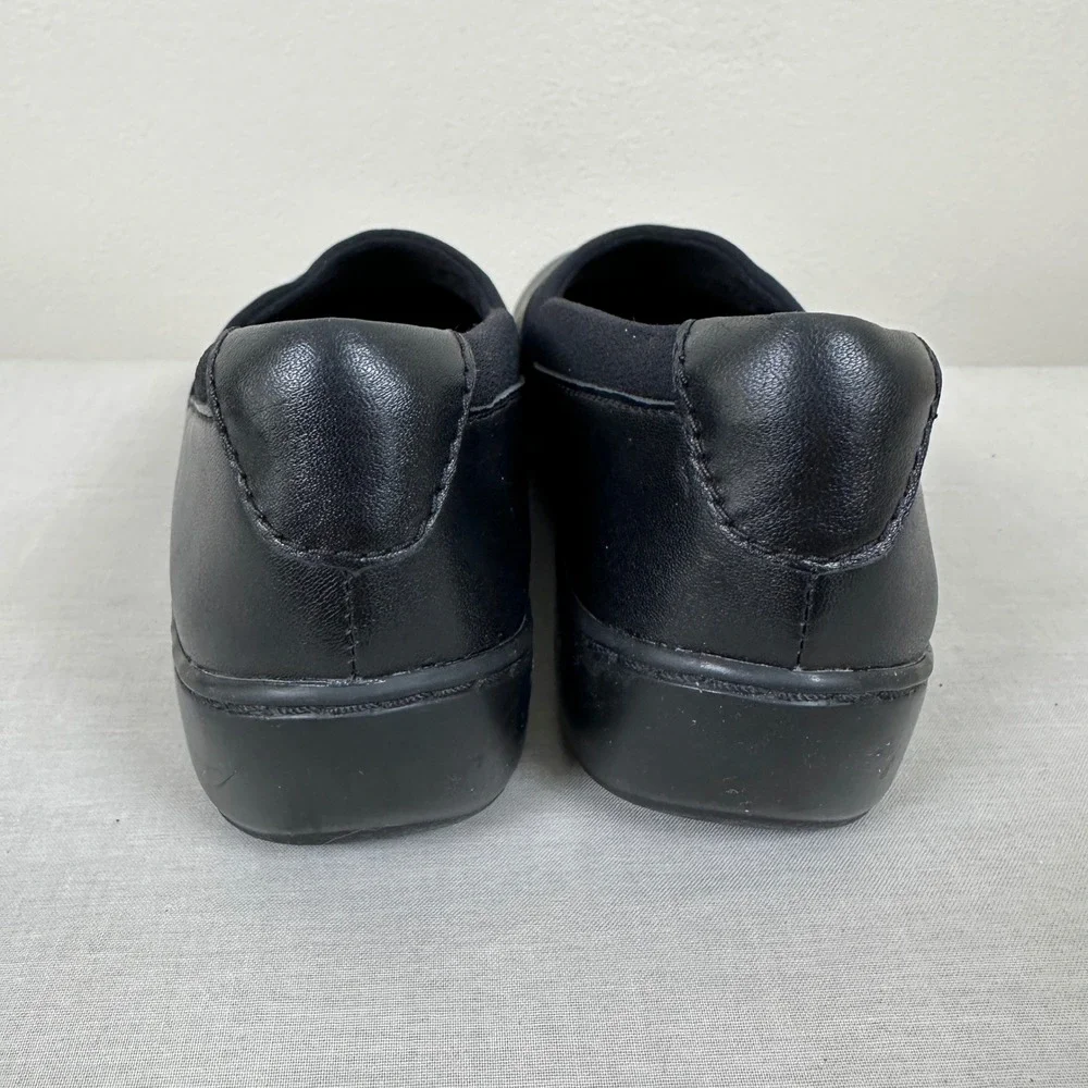 Clarks Womens 6.5 Slip On Shoes‎ Black Leather Comfort Stretch Classic Casual